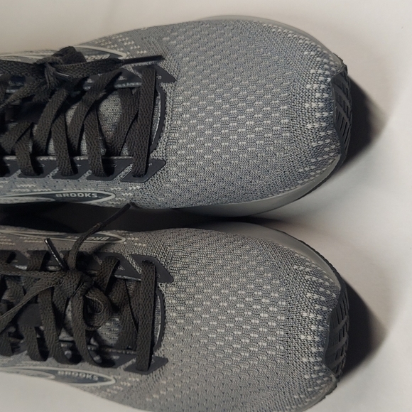 Brooks Women's Levitate 5 Neutral Running Shoe NEW IN BOX 9.5 - Picture 7 of 10